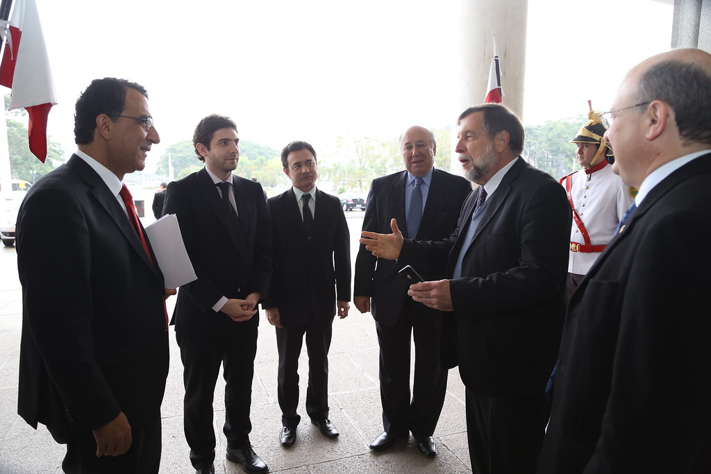 Recebendo o Ministro Conselheiro da Emabiaxada do Chile, Sr. Jaime Chomali e Comitiva