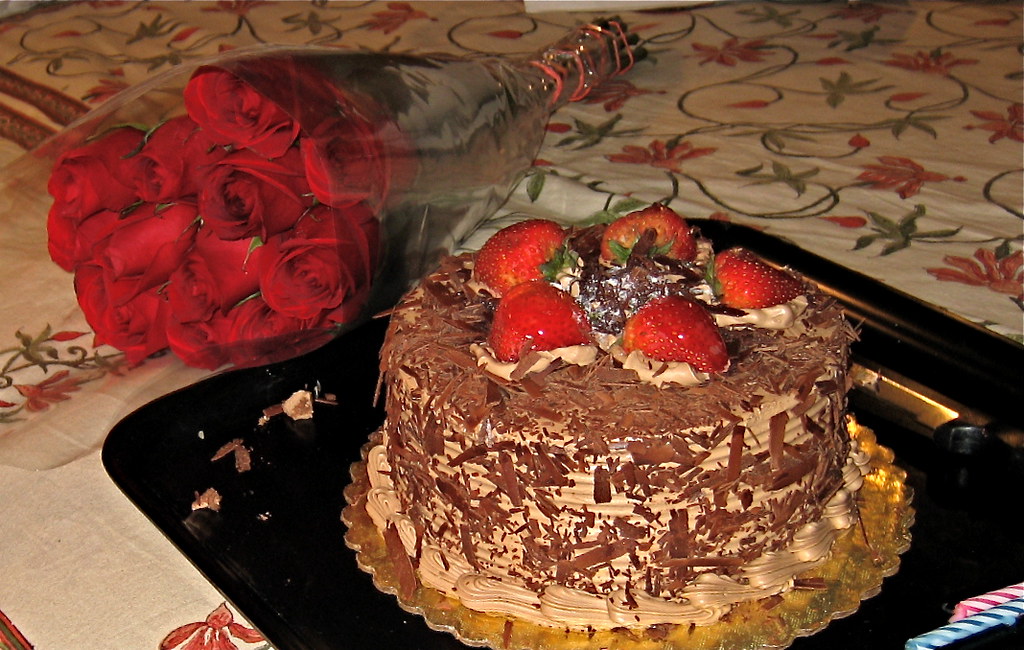 Online Cake Delivery  Vanilla Love You Cake  Winniin  Winniin