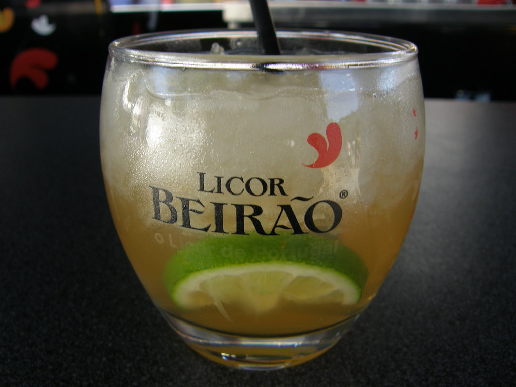 Ликер Бейрао. Португальский национальный напиток Beirao. Licor Beirao лого. Licor Beirao logo. Ликеры португалии