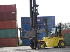 Hyster container handler