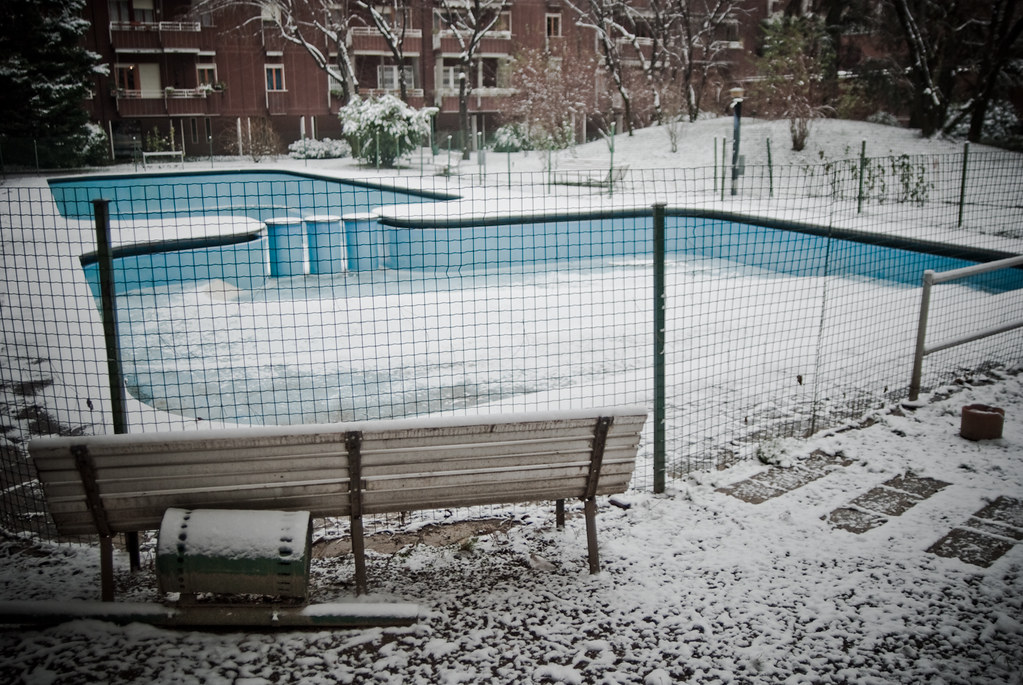 la piscina nel cortile by lyonora