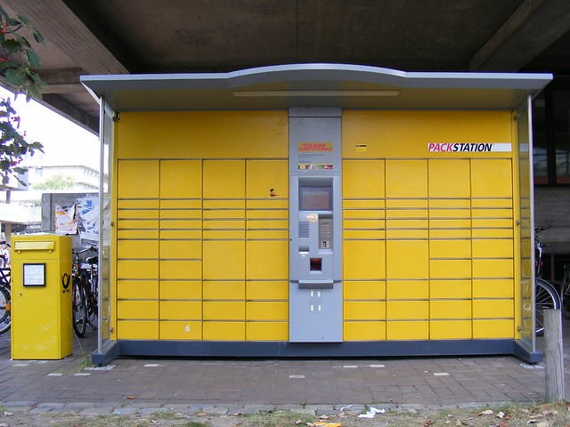 Packstation, Deutsche Post - DHL, Bremen University.