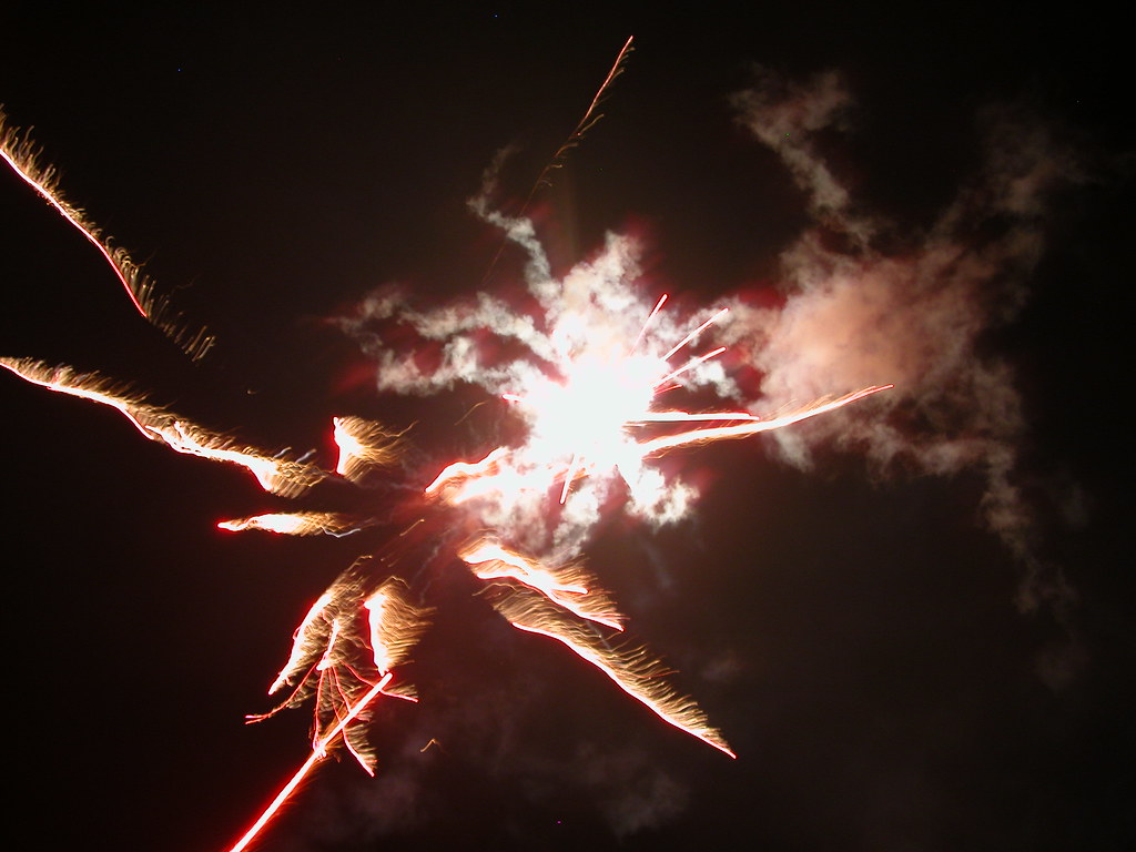 Pop Rockets Explode Rockets exploding | Jon Russell | Flickr
