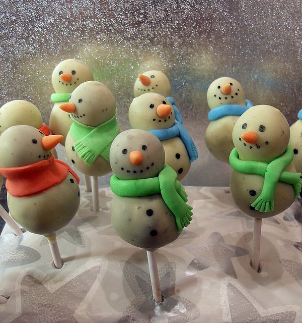 Snowmen Cake Pops