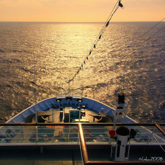 Proa del sol...se acerca el alba en los mares de Grecia