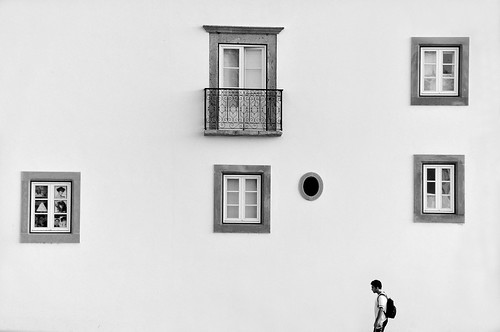 windows portugal wall pared streetphotography ventanas algarve 1001nights tavira windowsexplorer ilustrarportugal sérieouro flickrestrellas manuelatienzar