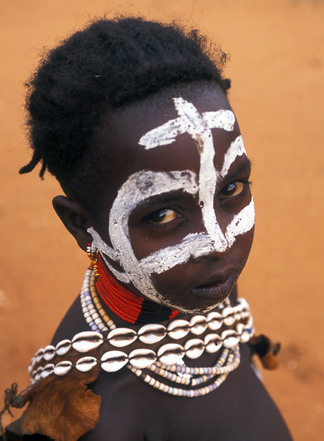 Hammer girl, Turmi, Ethiopia