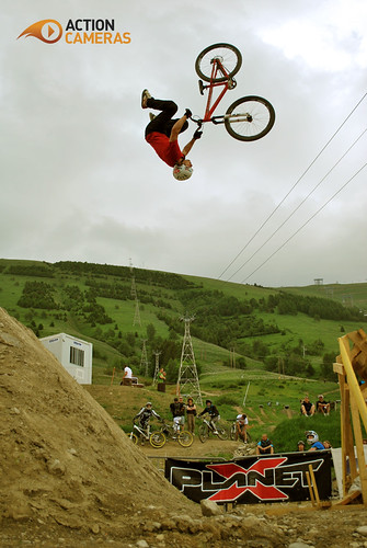Dirt Contest, Gros Back Flip | by Action Cameras FR