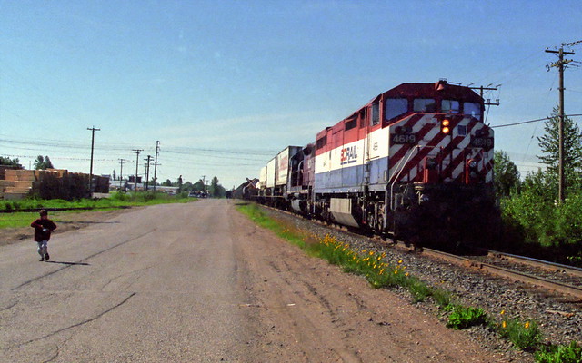 Headend locomotive of train entering BC Rail yards south of Prince George - ~24 June 2000 [WCK/JST photo ©]