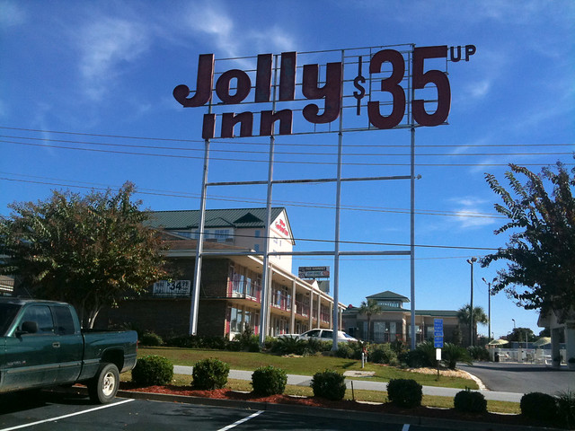 Jolly Inn Megasign