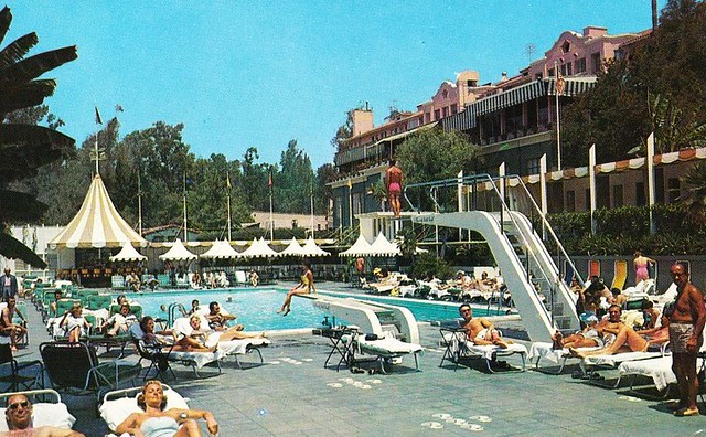 Beverly Hills Hotel Sand and Pool Club