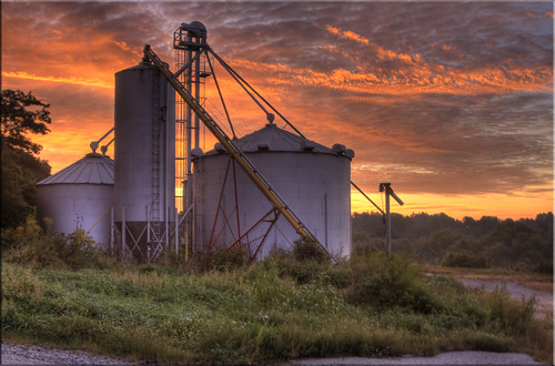 clouds sunrise dawn silo 2010 norristownfarmpark abigfave canoneos40d theperfectphotographer summer2010