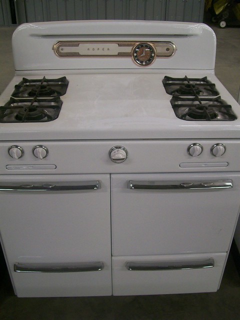 Vintage Roper gas range - a photo on Flickriver