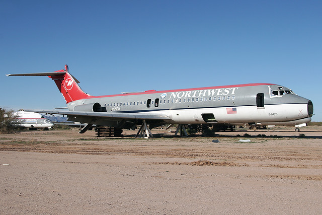 Northwest Airlines McDonnell-Douglas DC-9-32 N953N