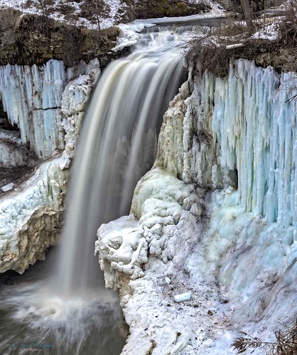 minnesota minneapolis minnehahafalls waterfall frozen ice