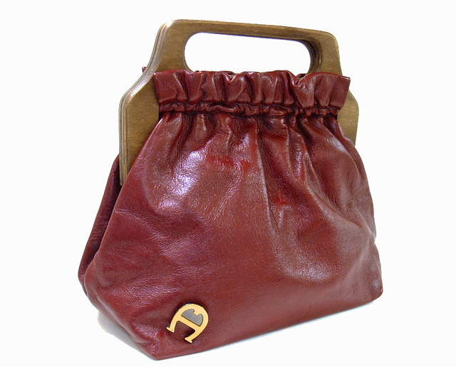 Vintage burgundy leather Etienne Aigner purse