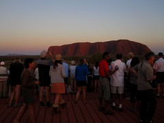 Uluru and around 37 - Crowds at sunrise