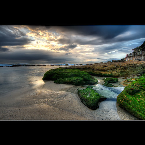 ocean green beach pool sunrise cloudy australia nsw lowtide hdr bronte brontebeach sigma1020 3ex canon400d newsouthwals —obramaestra—