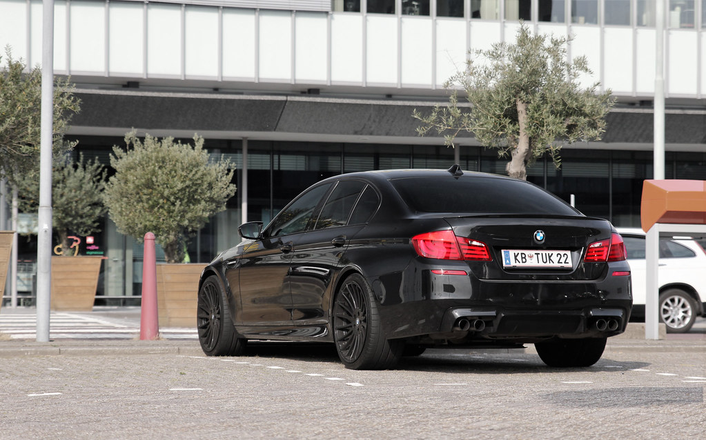  BMW M5 F1 Negro