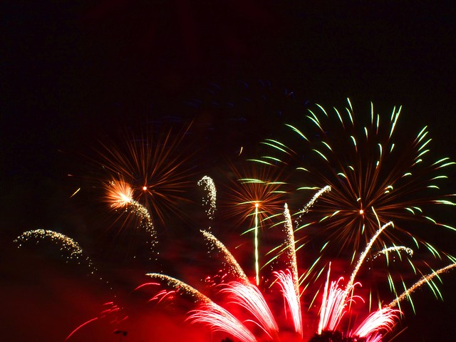 DSCF9984E Fireworks, Victoria Park, Southport