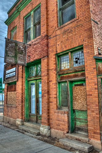 summer newmexico building brick green abandoned architecture rural canon geotagged eos unitedstates brokenglass roadtrip springer 2009 hdr 4thstreet lightroom 30d multipleexposures boardedupwindows photomatix canonefs1785mmf456isusm geo:lat=3636114 geo:lon=104596123