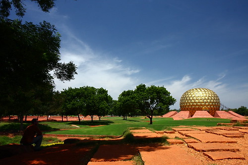 Matrimandir - Auroville by Zolivier