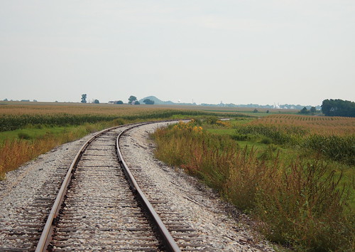 railroad landscape illinois tracks laddillinois tailingspile