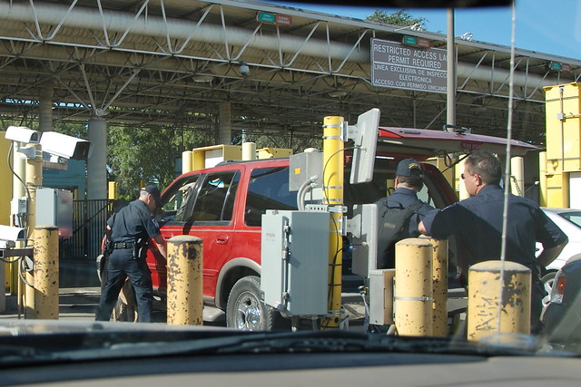 U.S. CUSTOMS AND BORDER PROTECTION OFFICERS - a photo on Flickriver
