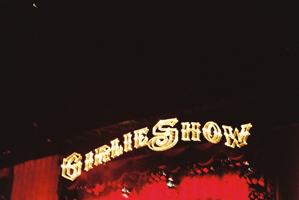 Madonna Girlie Show Montreal 23 Oct 1993 (11)