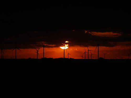 Wind Powered Sunset | by C_Z_Sr