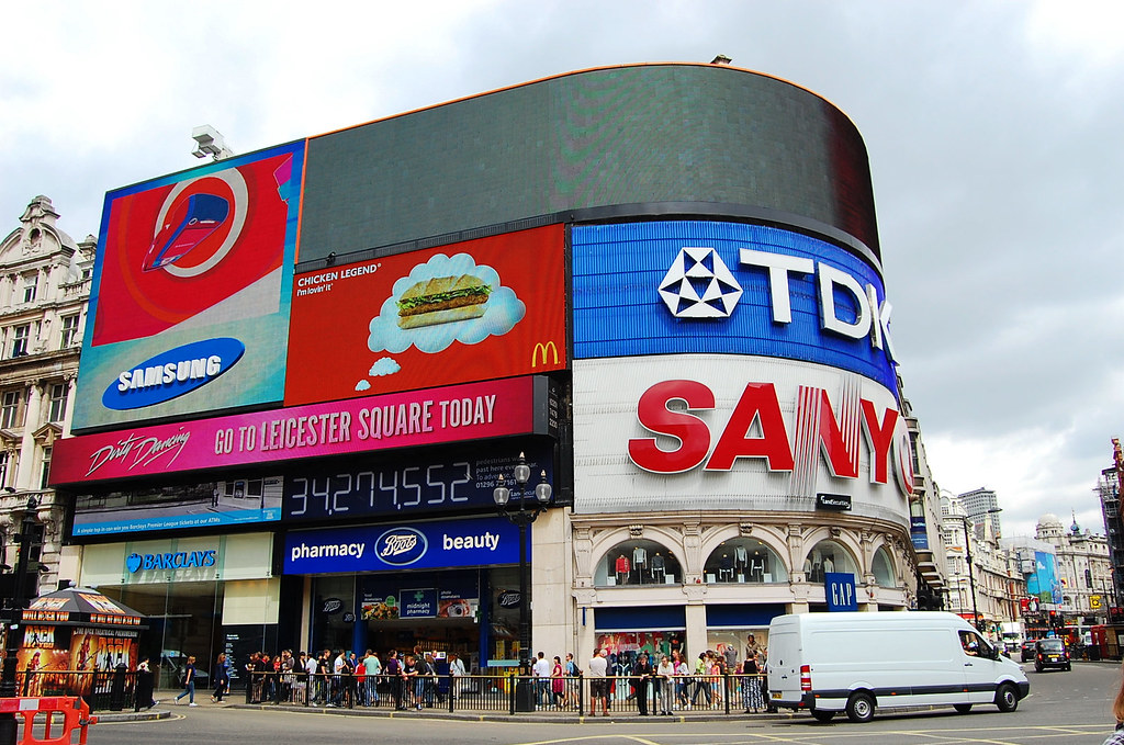 Piccadilly Circus | lhongchou's photography | Flickr