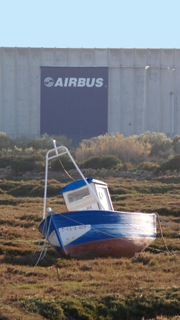 360x640 wallpaper. Airbus en Cádiz. Nokia 5800 N97