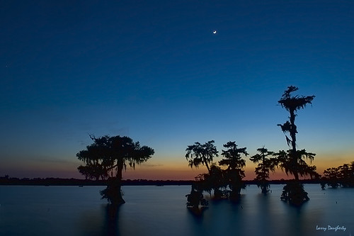 The day ends at Lake Martin. by Larry Daugherty (slow for awhile)