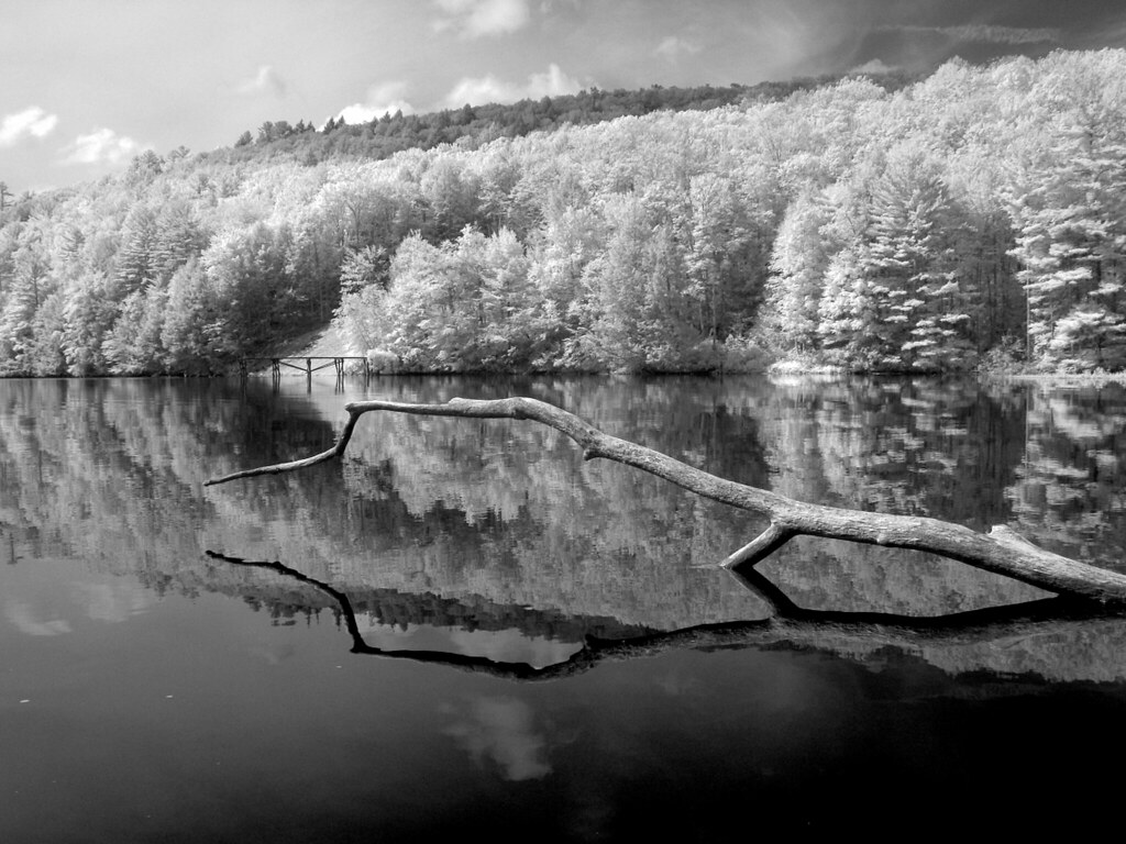 rio reservoir in new york state by Chip Renner