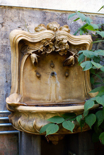 Villa Citelli, Floreal basin | This jugendstil basin is at V… | Flickr