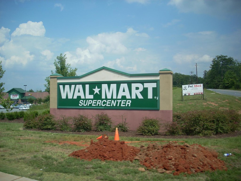 WalMart Supercenter sign WalMart Supercenter 5487 9