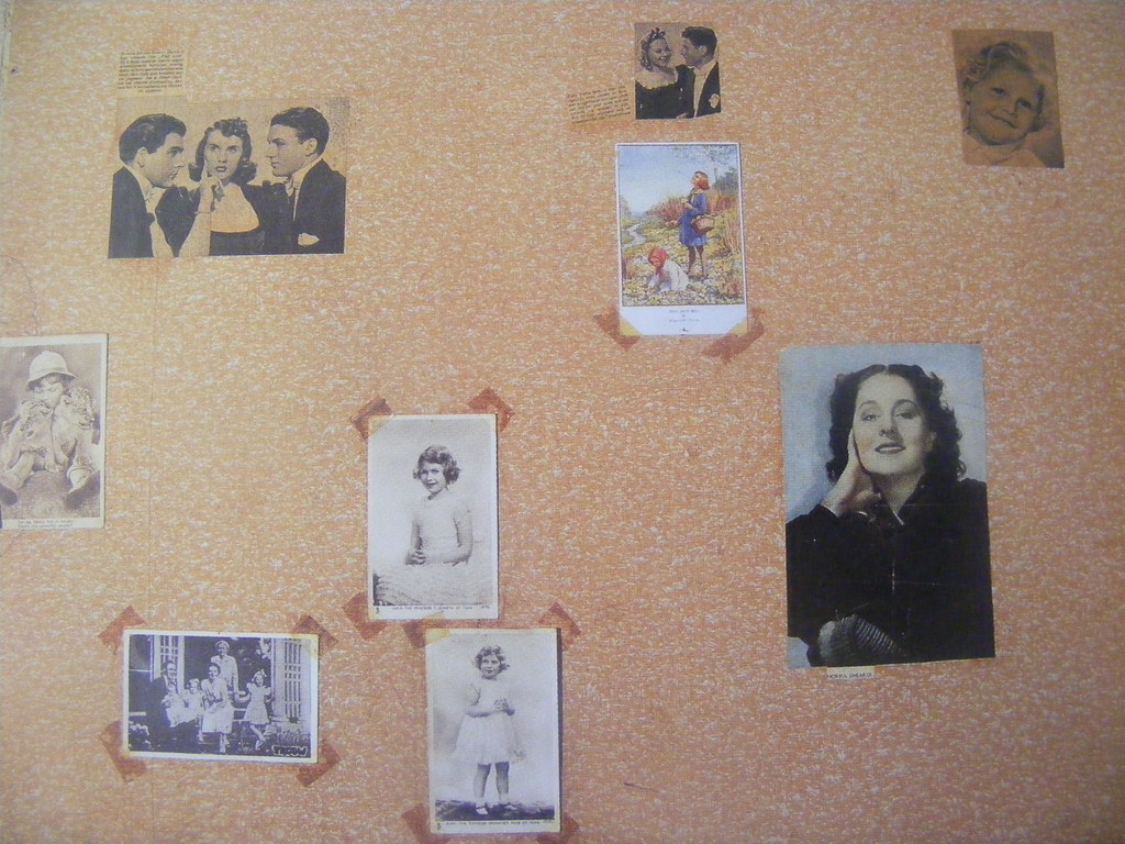 Anne Frank's Bedroom Wall | 'Our room looked very bare at fi… | Flickr