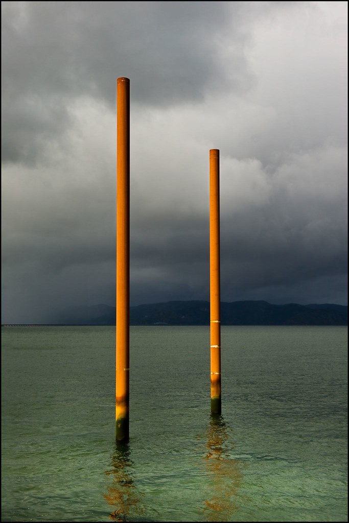 two poles by jody9