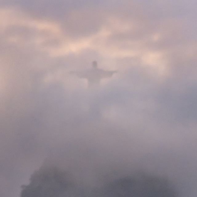 Neblina sobre Corcovado [Mist over Corcovado]