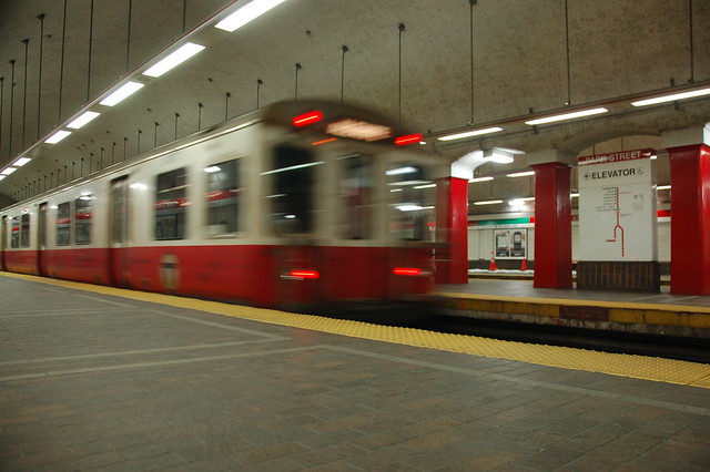 Park Street T station, outbound (northbound) Red Line platform