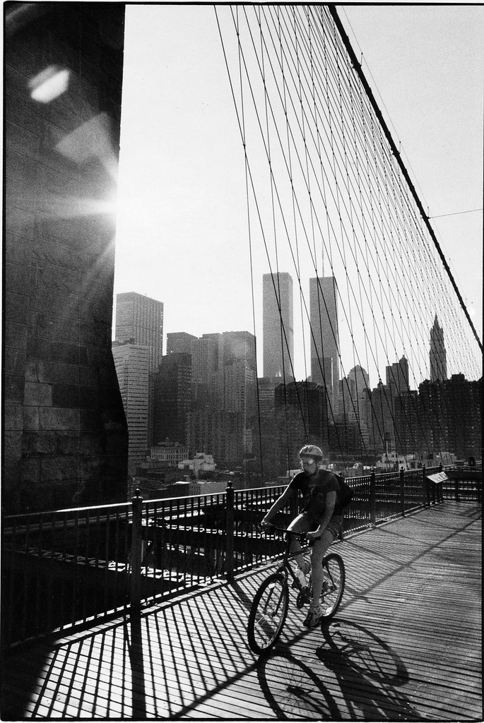 Pont de Brooklyn | 1998 - Un cycliste sur le pont de Brookly… | ZooL11 ...