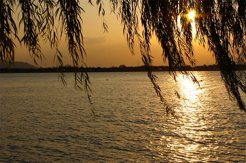 夕阳下的东钱湖 by 鲲鹏@China, 在宁波东钱湖景区陶公岛上拍摄。china travel sunset landscape 旅游 夕阳 东钱湖