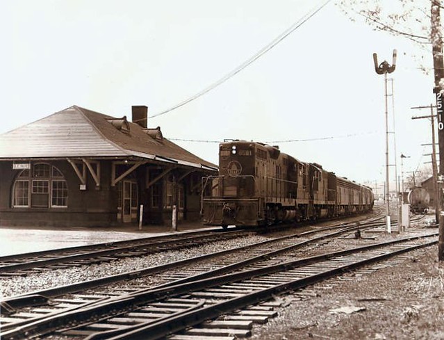 B&O train at Station, LeRoy, NY