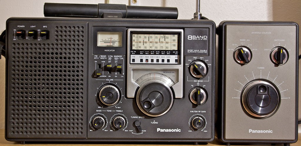 Panasonic RF-2200 and RD-9820 | Another from my shortwave ra… | Flickr