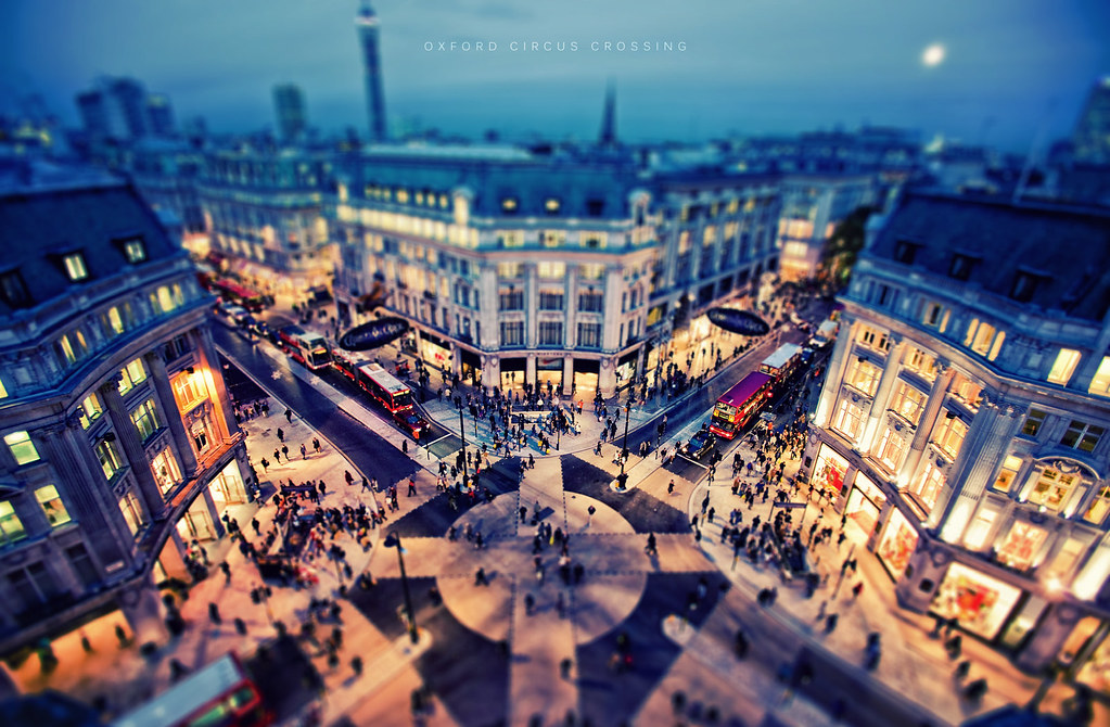 Oxford Circus Crossing by isayx3