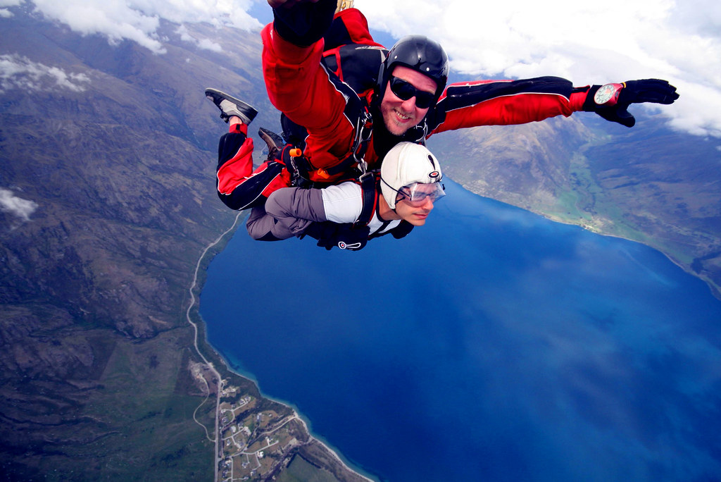 skdiving near coronet peak