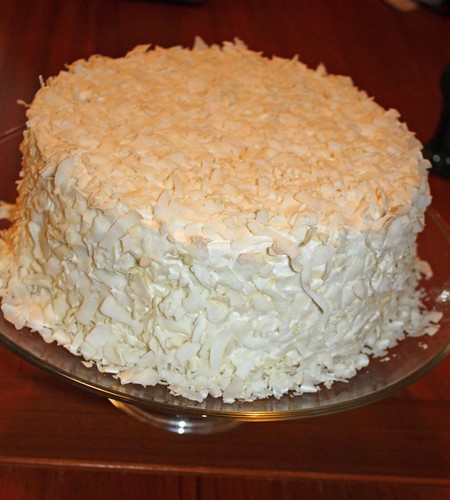 cake on stand presentation practice | by Laura Lea