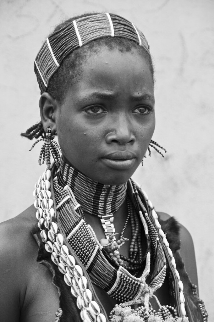 White tribe. Женщины из племени НУБА. Племя НУБА. Женщины Африки. Женщины племени Хамар.