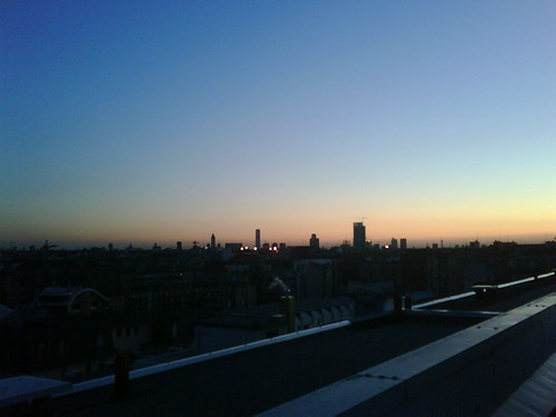 E mentre su Milano calavano le prime ombre della sera... | by it_outsider