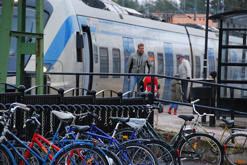 people bike train spring sweden bikes bicicleta passengers bicycles sl commuter scandinavia scandinavian cykel pendeltåg gnesta